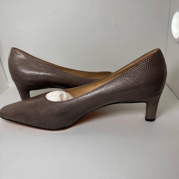 New Never Worn Salvatore Ferragamo Snakeskin Pumps Heels Leather Made Italy 8.5 - Picture 4 of 14